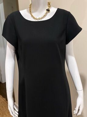 Jones New York Black Dress Top Label Detail